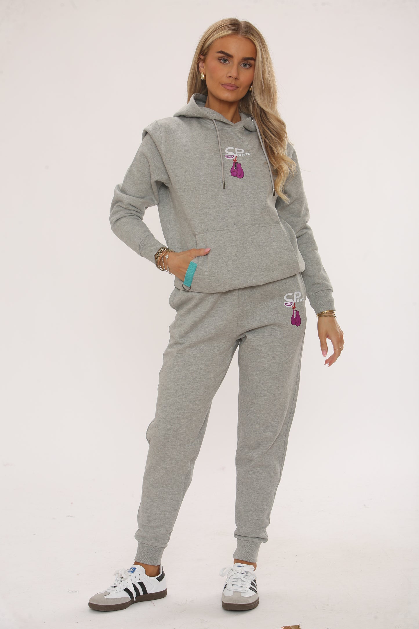 Your new favorite hoodie. Engineered for life off the track, it’s easy and versatile – made for casual comfort.