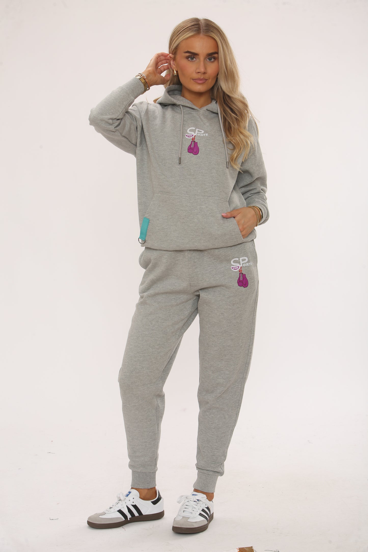Your new favorite hoodie. Engineered for life off the track, it’s easy and versatile – made for casual comfort.