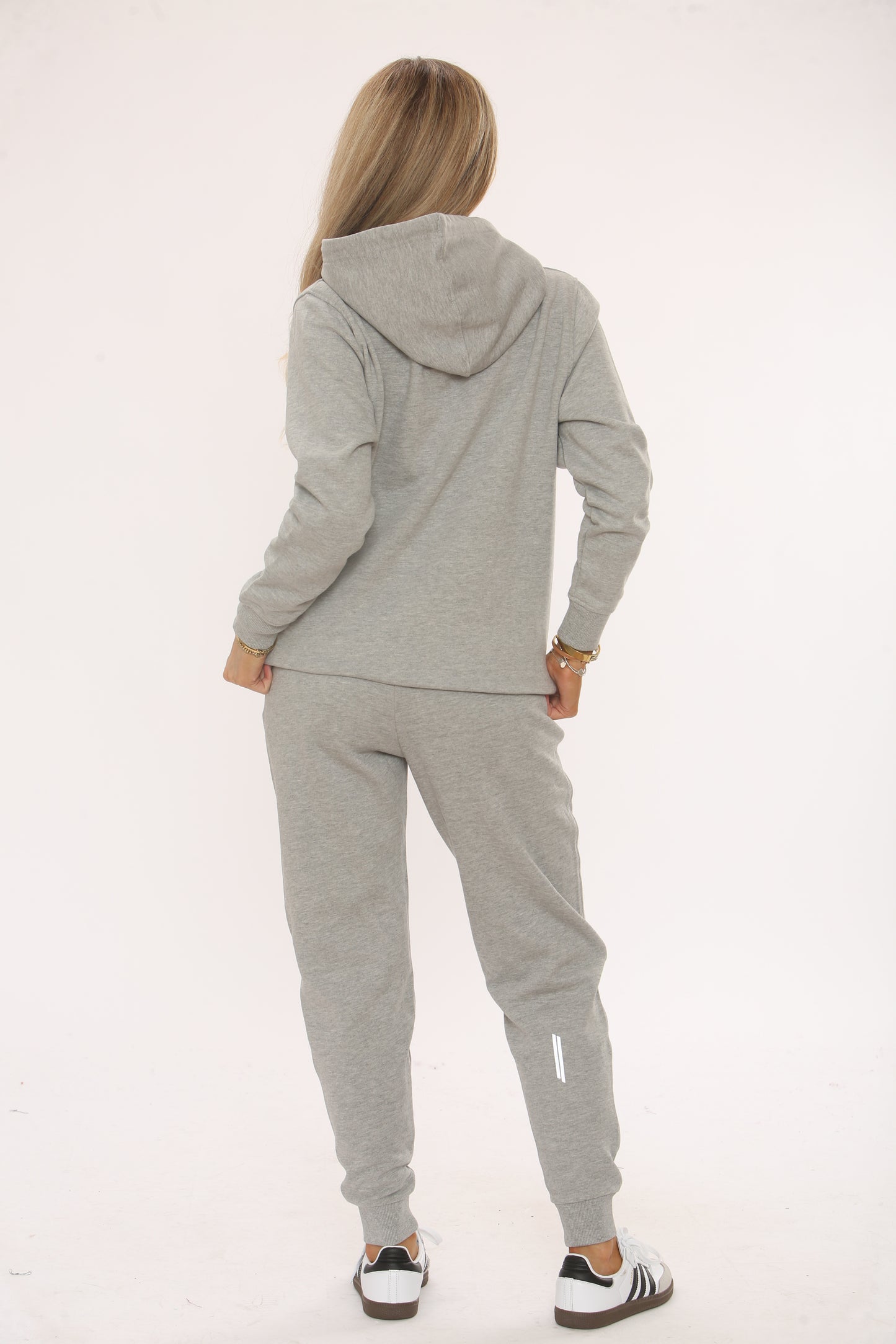 Your new favorite hoodie. Engineered for life off the track, it’s easy and versatile – made for casual comfort.