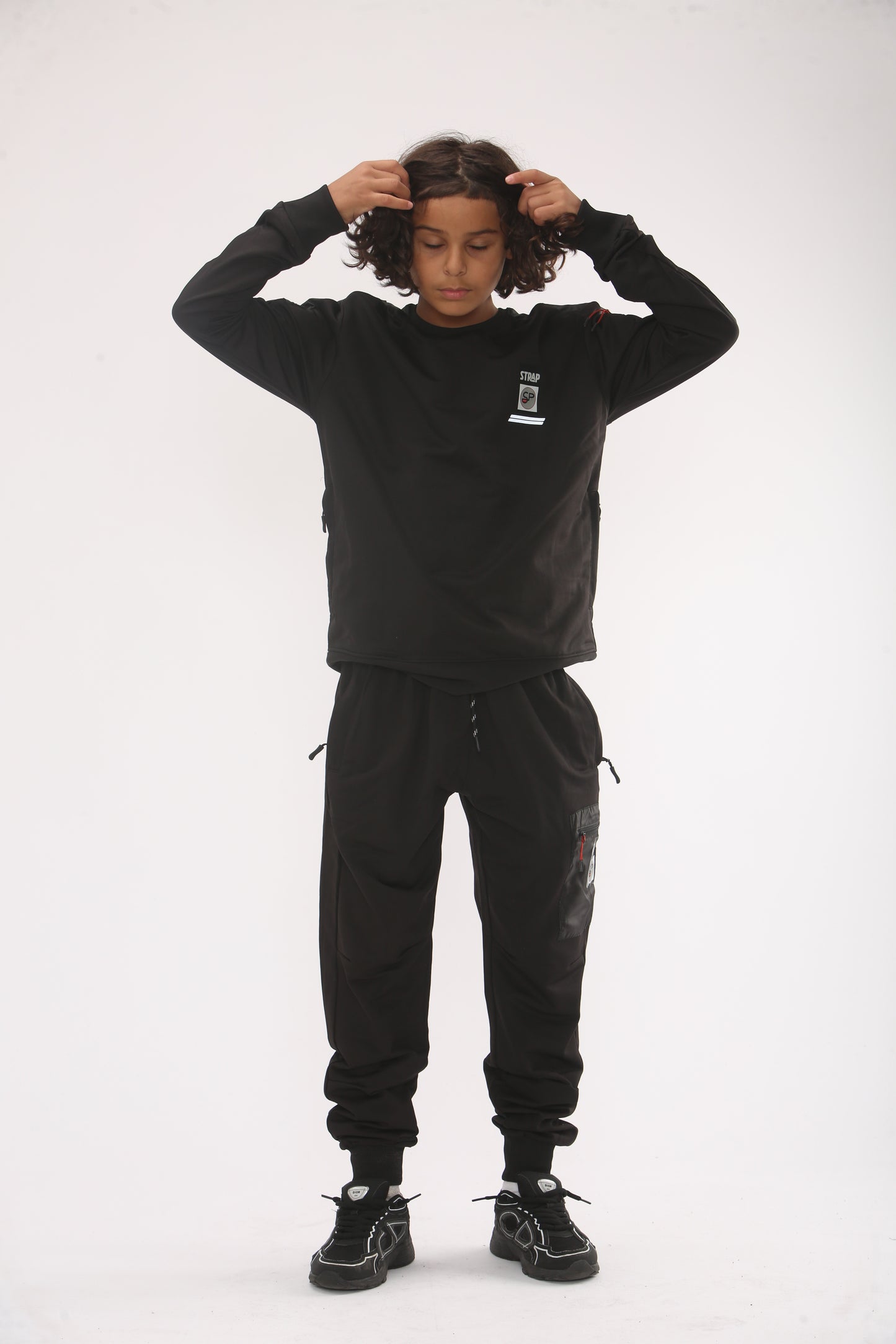 KIDS AND ADULT SIZE TRACKSUIT TRACKSUIT 14YRS AND ABOVE