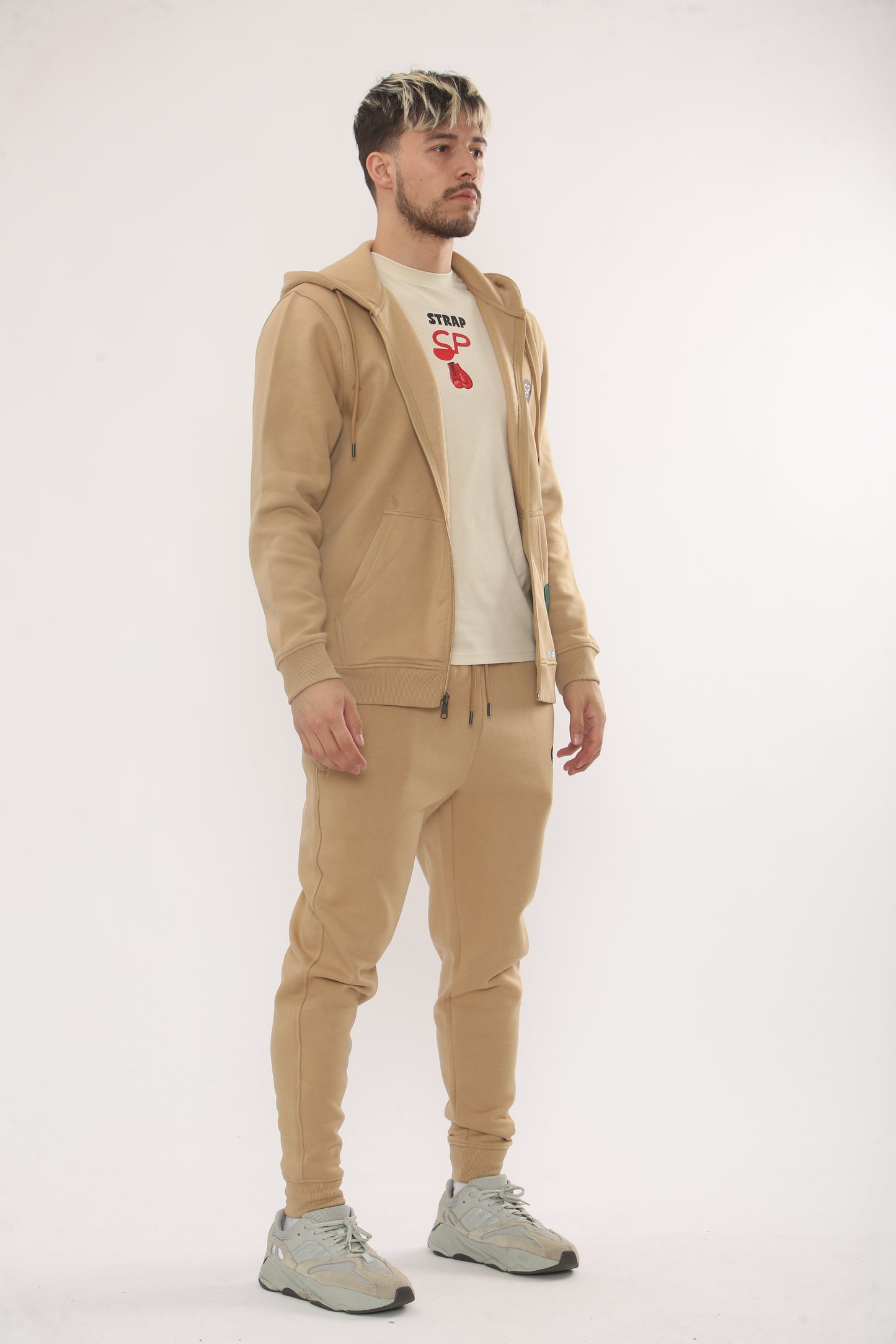BEIGE HOODIE AND BOTTOMS BOXING GLOVES LOGO