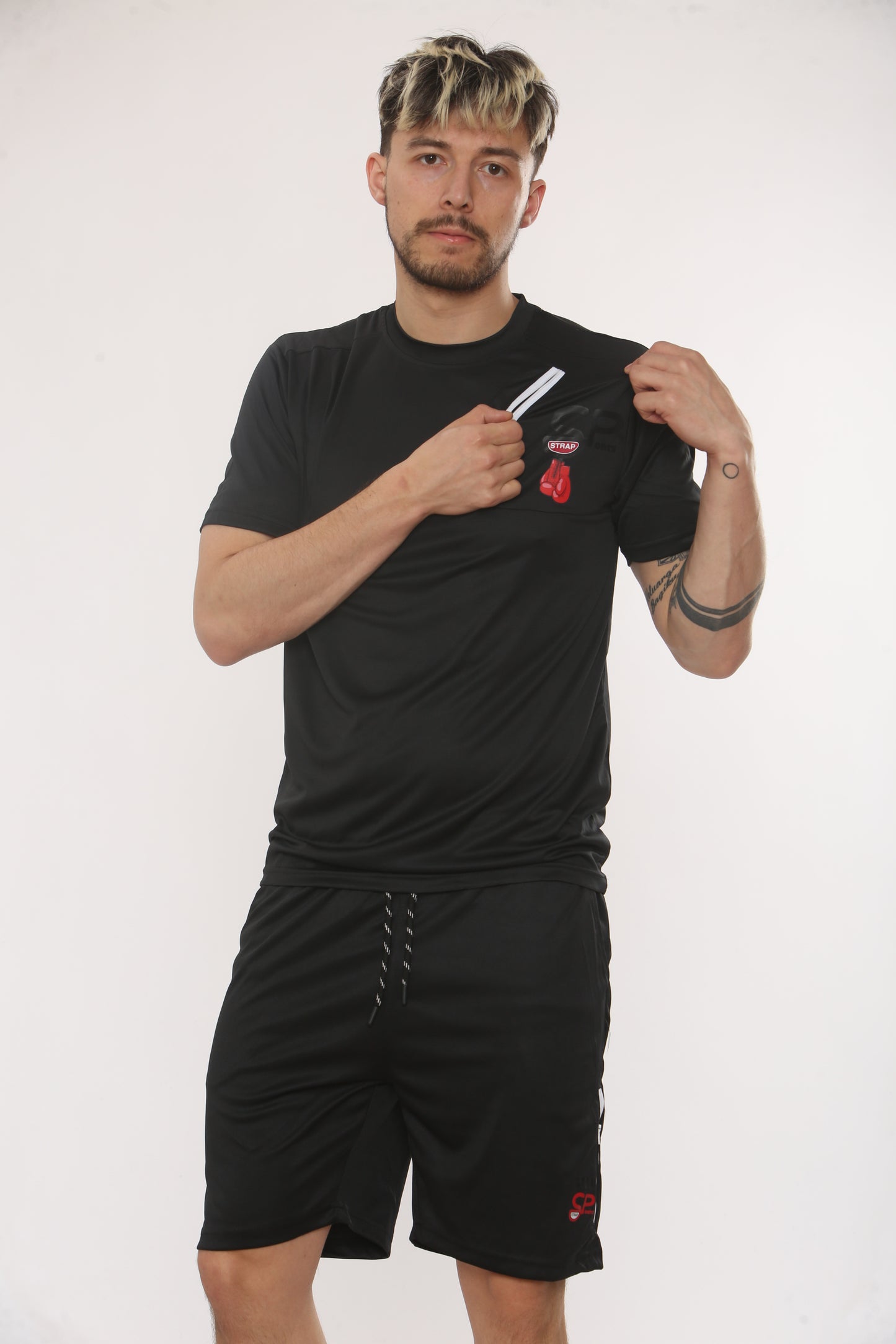 TSHIRT AND SHORT SET ZIPUP