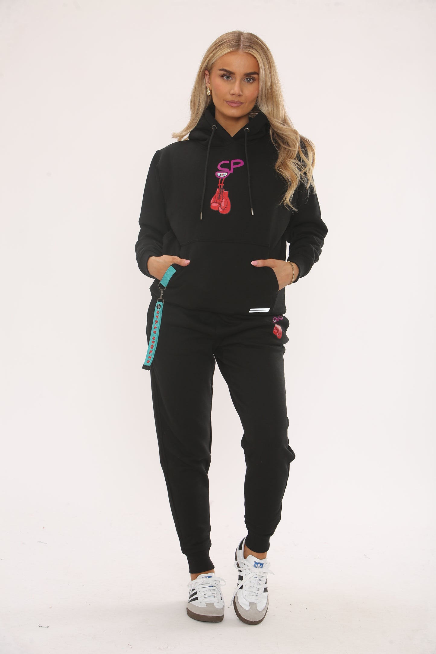 Your new favorite hoodie. Engineered for life off the track, it’s easy and versatile – made for casual comfort.
